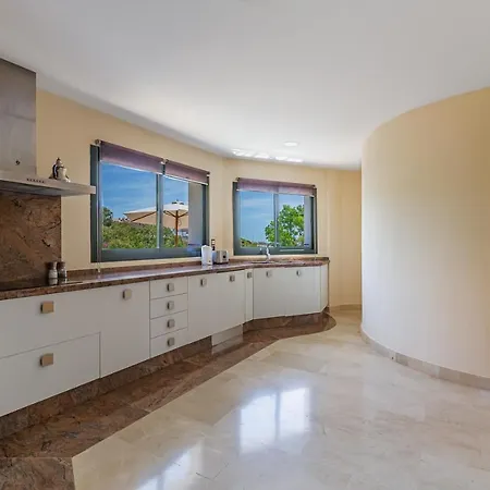 Tranquil 2 Bed With Private Pool + Sea View! Villa Benalmádena